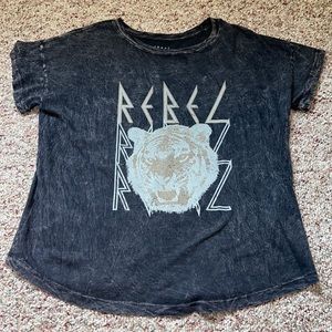 Apricot Lane graphic tee